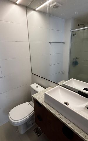 Apartamento à venda com 74m², 2 quartos e 2 vagas Apartamento à venda com 74m², 2 quartos e 2 vagasBanheiro da Suíte