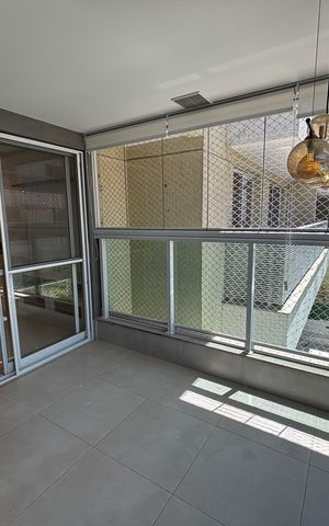 Apartamento à venda com 74m², 2 quartos e 2 vagas Apartamento à venda com 74m², 2 quartos e 2 vagasVaranda