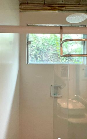 Casa à venda com 110m², 2 quartos e 2 vagas Casa à venda com 110m², 2 quartos e 2 vagasBanheiro da Suíte 1