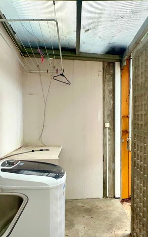 Casa à venda com 110m², 2 quartos e 2 vagas Casa à venda com 110m², 2 quartos e 2 vagasÁrea de Serviço
