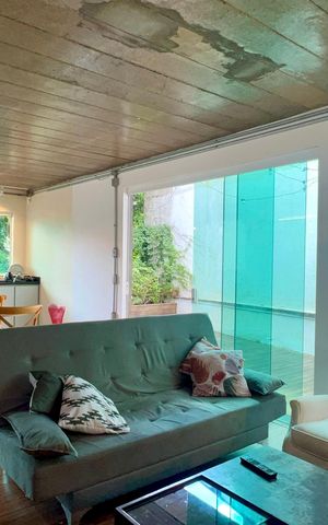 Casa à venda com 110m², 2 quartos e 2 vagas Casa à venda com 110m², 2 quartos e 2 vagasSala