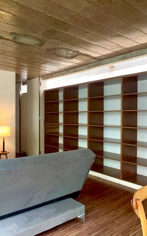 Casa à venda com 110m², 2 quartos e 2 vagas Casa à venda com 110m², 2 quartos e 2 vagasSala