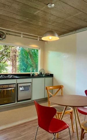 Casa à venda com 110m², 2 quartos e 2 vagas Casa à venda com 110m², 2 quartos e 2 vagasCozinha