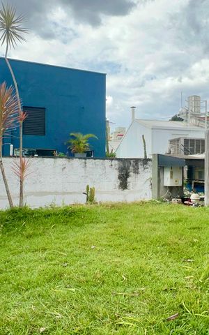 Casa à venda com 110m², 2 quartos e 2 vagas Casa à venda com 110m², 2 quartos e 2 vagasSolariun