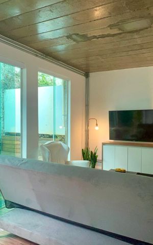 Casa à venda com 110m², 2 quartos e 2 vagas Casa à venda com 110m², 2 quartos e 2 vagasSala
