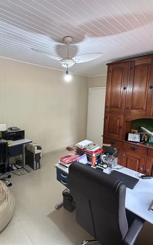 Casa de condomínio à venda com 600m², 4 quartos e 4 vagas Casa de condomínio à venda com 600m², 4 quartos e 4 vagasQuarto