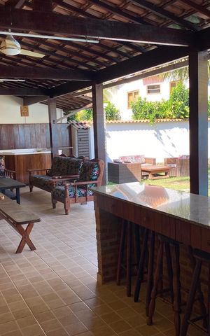 Casa de condomínio à venda com 600m², 4 quartos e 4 vagas Casa de condomínio à venda com 600m², 4 quartos e 4 vagasVaranda