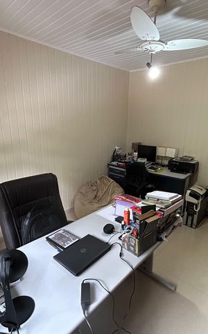 Casa de condomínio à venda com 600m², 4 quartos e 4 vagas Casa de condomínio à venda com 600m², 4 quartos e 4 vagasQuarto