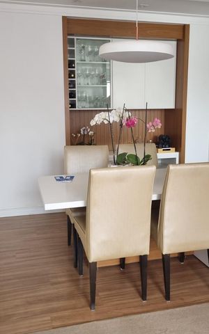 Apartamento à venda com 72m², 2 quartos e 2 vagasSala
