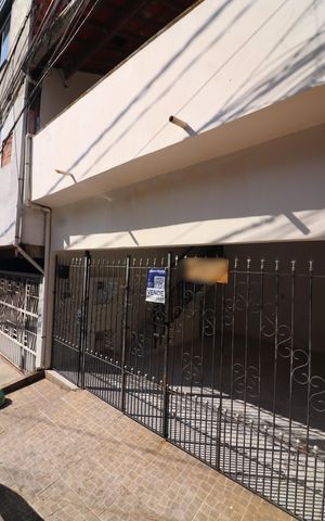 Casa para alugar com 220m², 3 quartos e 1 vagaFachada
