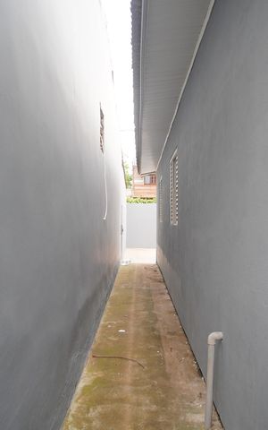 Casa à venda com 120m², 3 quartos e 2 vagasCorredor