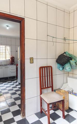Casa à venda com 450m², 5 quartos e 3 vagas Casa à venda com 450m², 5 quartos e 3 vagasÁrea de Serviço