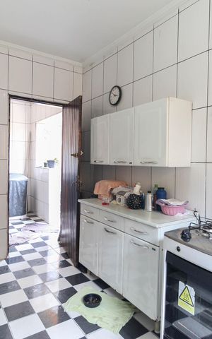 Casa à venda com 450m², 5 quartos e 3 vagas Casa à venda com 450m², 5 quartos e 3 vagasCozinha