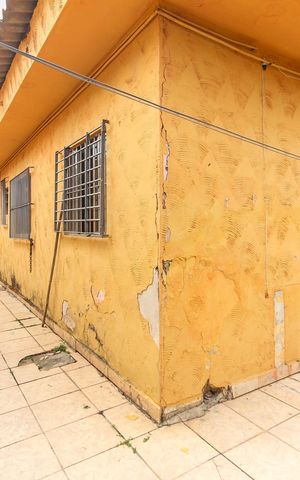 Casa à venda com 450m², 5 quartos e 3 vagas Casa à venda com 450m², 5 quartos e 3 vagasCorredor Externo