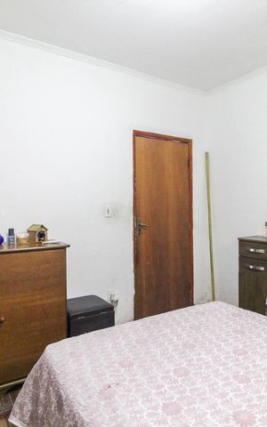 Casa à venda com 450m², 5 quartos e 3 vagas Casa à venda com 450m², 5 quartos e 3 vagasQuarto 2