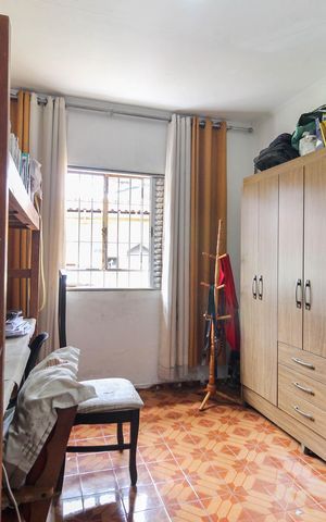 Casa à venda com 450m², 5 quartos e 3 vagas Casa à venda com 450m², 5 quartos e 3 vagasQuarto 1