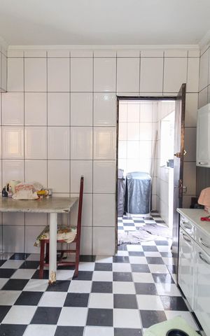 Casa à venda com 450m², 5 quartos e 3 vagas Casa à venda com 450m², 5 quartos e 3 vagasCozinha