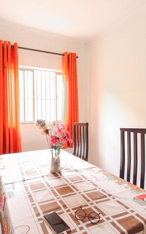Casa à venda com 450m², 5 quartos e 3 vagas Casa à venda com 450m², 5 quartos e 3 vagasSala de Jantar