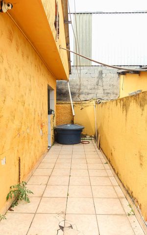Casa à venda com 450m², 5 quartos e 3 vagas Casa à venda com 450m², 5 quartos e 3 vagasCorredor Externo