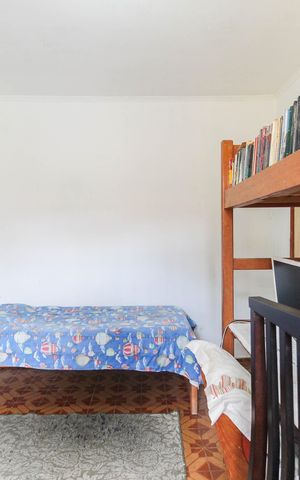 Casa à venda com 450m², 5 quartos e 3 vagas Casa à venda com 450m², 5 quartos e 3 vagasQuarto 1
