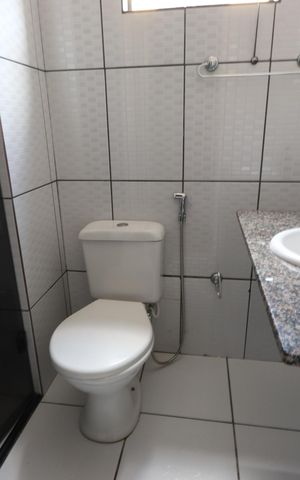 Casa de condomínio para alugar com 76m², 2 quartos e 1 vagaBanheiro