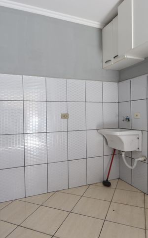 Casa de condomínio para alugar com 76m², 2 quartos e 1 vagaLavanderia e Garagem