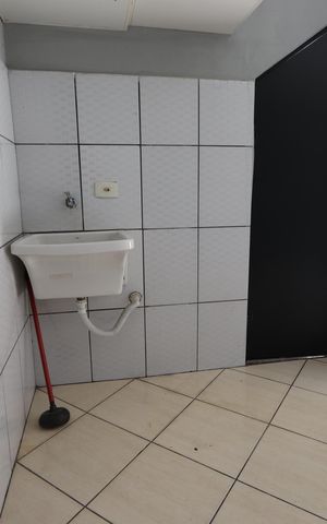 Casa de condomínio para alugar com 76m², 2 quartos e 1 vagaLavanderia e Garagem