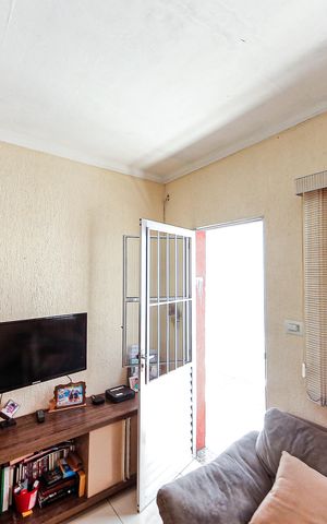 Casa para alugar com 125m², 2 quartos e 2 vagasSala
