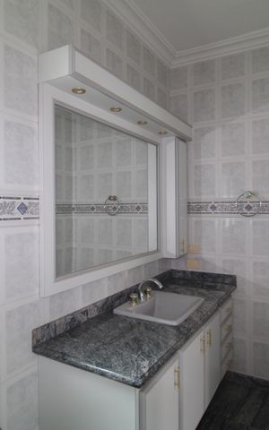 Casa à venda com 700m², 4 quartos e 3 vagasQuarto 4 - Banheiro