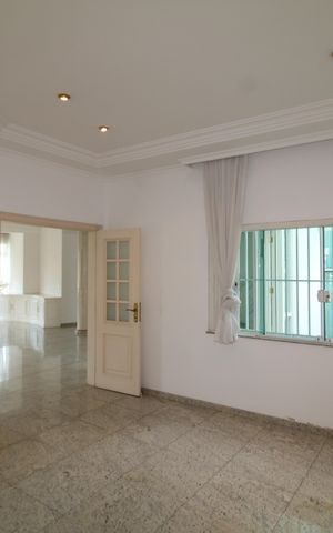 Casa à venda com 700m², 4 quartos e 3 vagasSala 2
