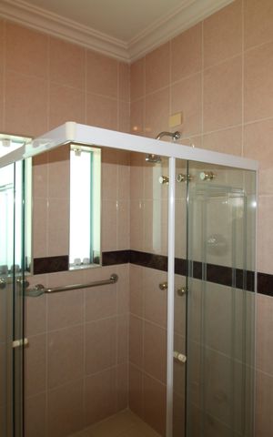 Casa à venda com 700m², 4 quartos e 3 vagasQuarto 2 - Banheiro