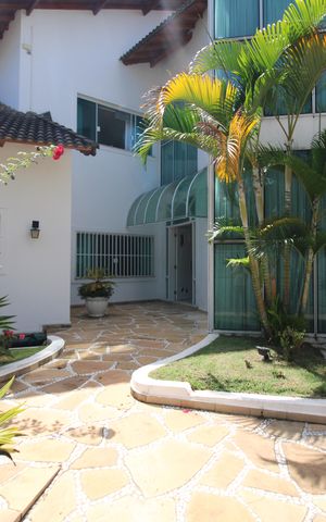 Casa à venda com 700m², 4 quartos e 3 vagasÁrea Comum