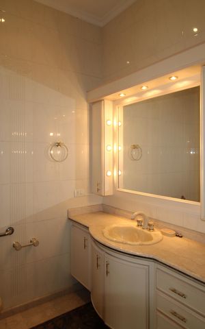 Casa à venda com 700m², 4 quartos e 3 vagasQuarto 1 - Banheiro