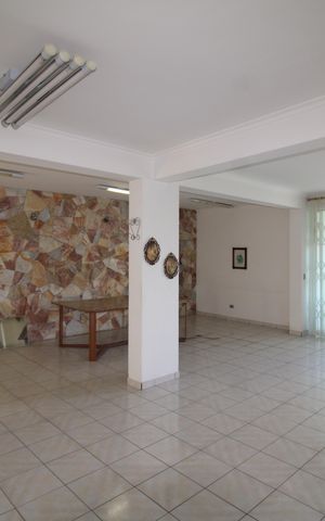 Casa à venda com 700m², 4 quartos e 3 vagasÁrea Comum