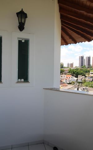 Casa à venda com 700m², 4 quartos e 3 vagasQuarto 2 - Varanda