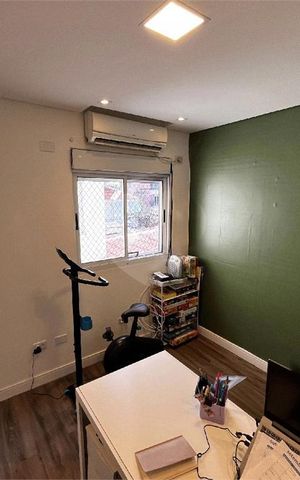 Casa de condomínio à venda com 242m², 3 quartos e 2 vagas