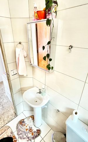 Apartamento à venda com 49m², 2 quartos e 1 vaga Apartamento à venda com 49m², 2 quartos e 1 vagaBanheiro
