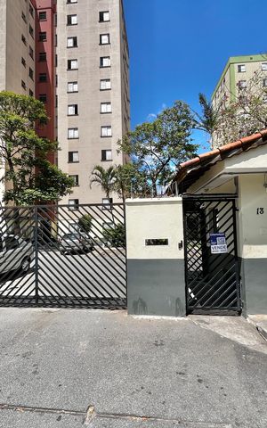 Apartamento à venda com 49m², 2 quartos e 1 vaga Apartamento à venda com 49m², 2 quartos e 1 vagaFachada/Placa