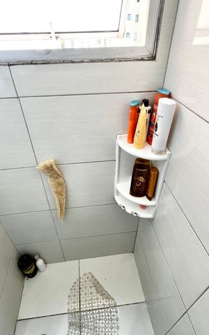 Apartamento à venda com 49m², 2 quartos e 1 vaga Apartamento à venda com 49m², 2 quartos e 1 vagaBanheiro