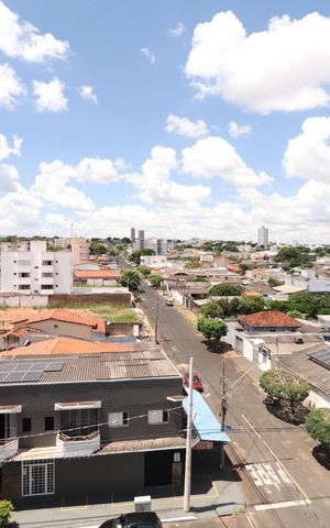 Apartamento para alugar com 70m², 2 quartos e 2 vagasVista