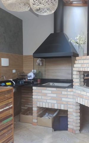 Casa à venda com 190m², 3 quartos e 1 vaga
