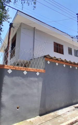 Casa à venda com 190m², 3 quartos e 1 vaga
