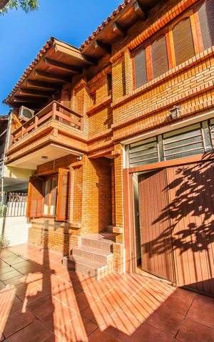 Casa à venda com 243m², 3 quartos e 2 vagas