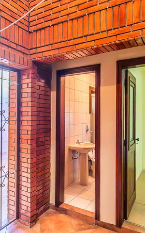 Casa à venda com 243m², 3 quartos e 2 vagas