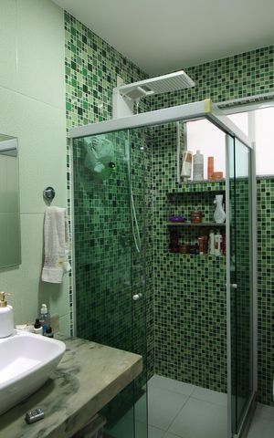 Casa de condomínio à venda com 271m², 4 quartos e 4 vagasBanheiro Social 1