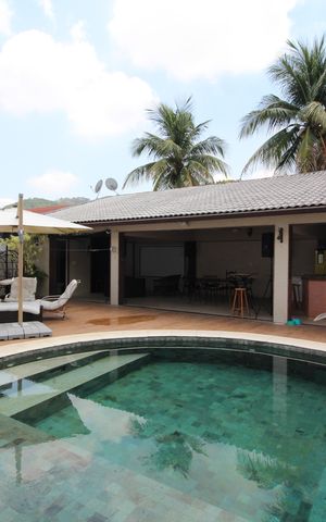 Casa de condomínio à venda com 271m², 4 quartos e 4 vagasÁrea Externa