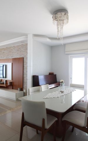 Casa de condomínio à venda com 271m², 4 quartos e 4 vagasSala