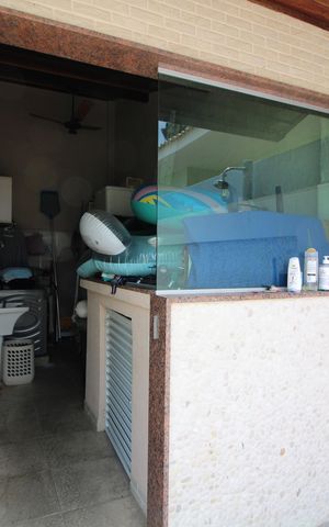 Casa de condomínio à venda com 271m², 4 quartos e 4 vagasÁrea de Serviço