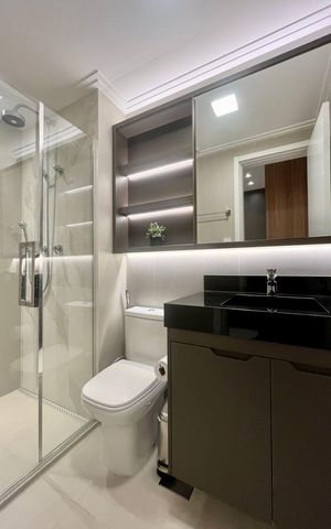 Apartamento à venda com 228m², 3 quartos e 2 vagas Apartamento à venda com 228m², 3 quartos e 2 vagasBanheiro da Suíte 1