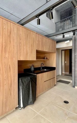Apartamento à venda com 228m², 3 quartos e 2 vagas Apartamento à venda com 228m², 3 quartos e 2 vagasÁrea de Serviço